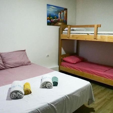 Saint Tropez Durres Hotell Bisht Kamez Exteriör bild