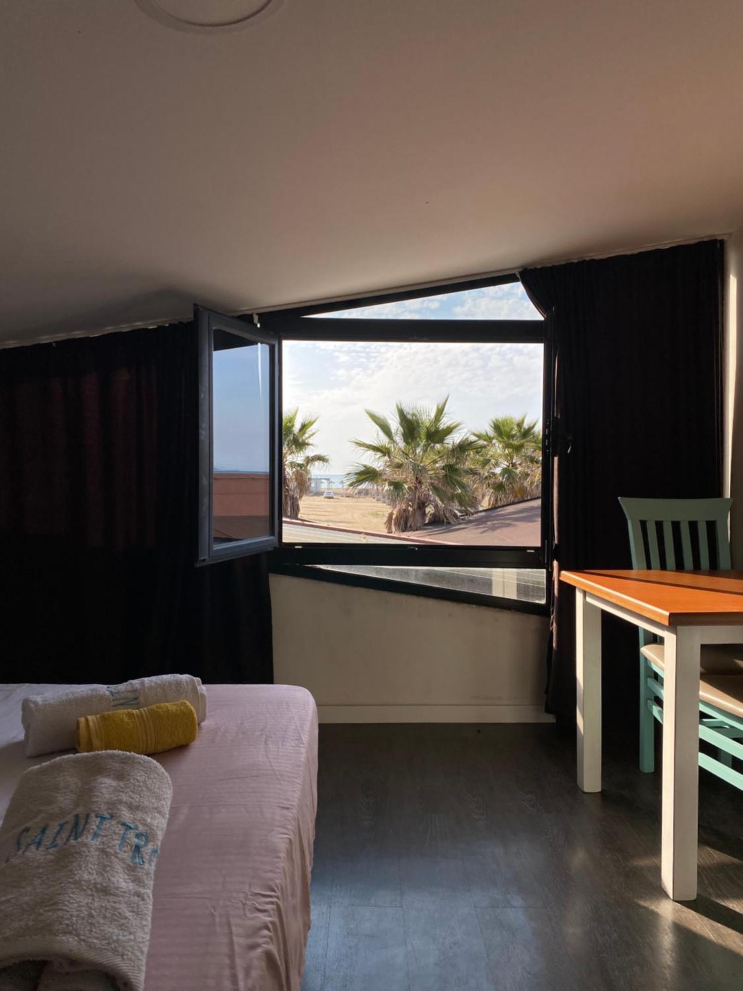 Saint Tropez Durres Hotell Bisht Kamez Exteriör bild